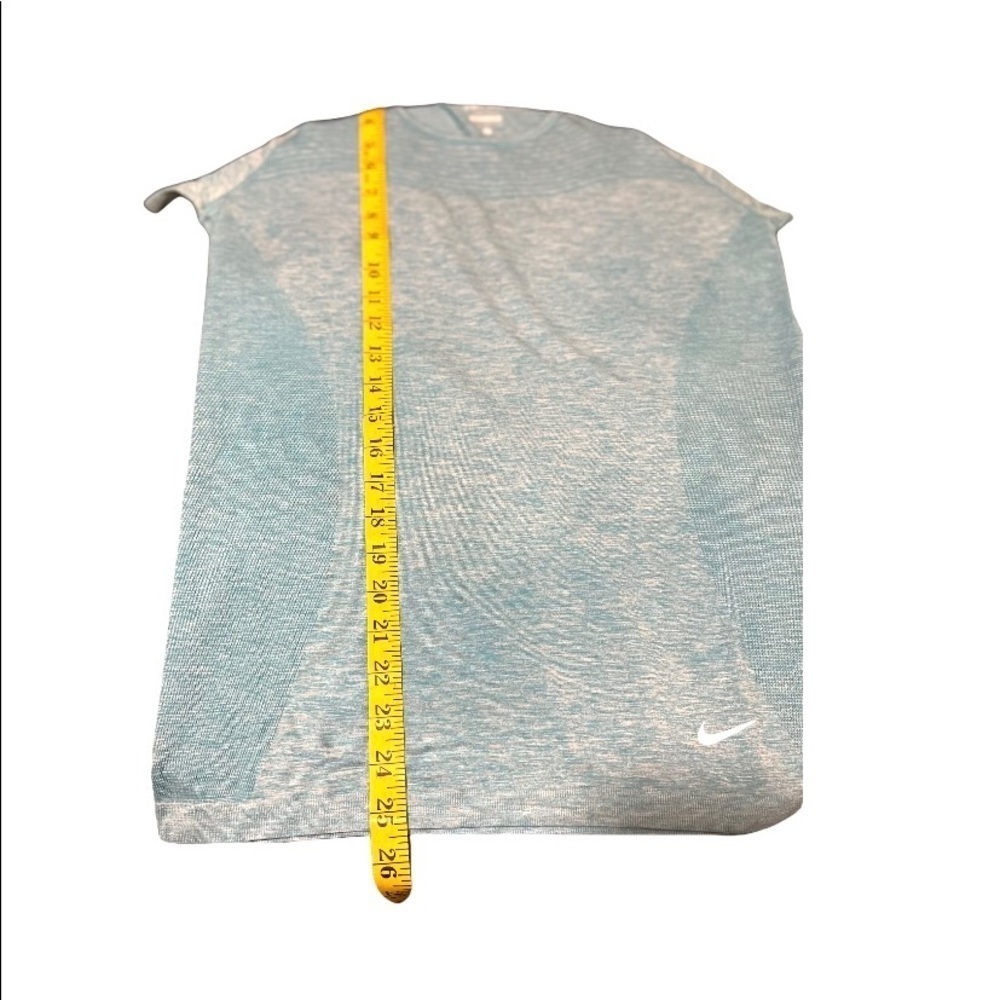 Nike Dri-Fit Short Sleeve Shirt - Picture 9 of 9
